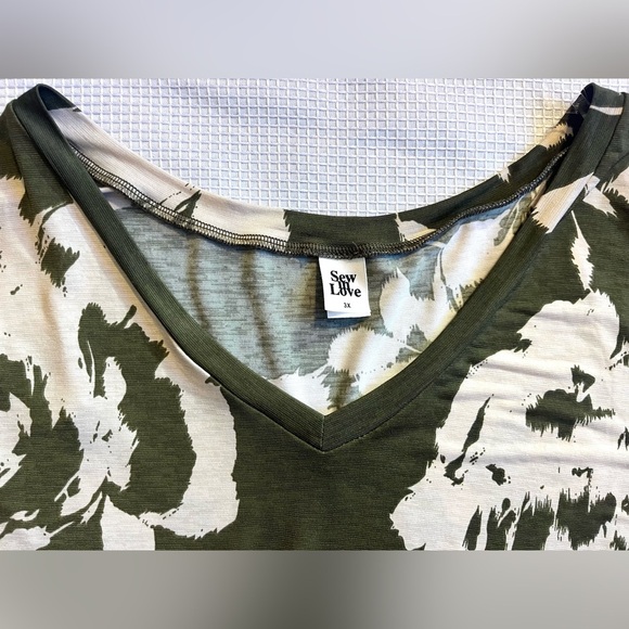 Sew in Love Floral Green and Cream Women's Tiered Dress Size 3X - Picture 3 of 12